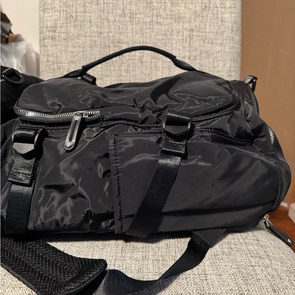 Nylon duffel/backpack